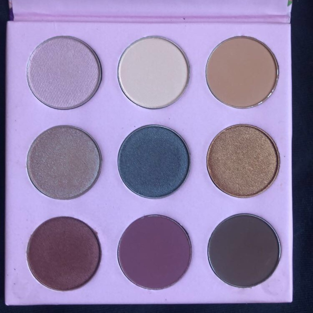 Kitten Eyeshadow Palette